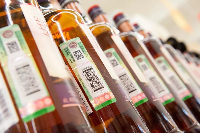 С 1 марта 2023 года устанавливаются правила обязательной маркировки средствами идентификации пива, напитков, изготавливаемых на его основе, и отдельных видов слабоалкогольных напитков.