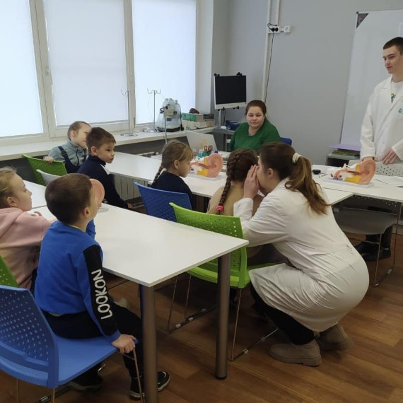 Дошкольники посетили медицинский класс.