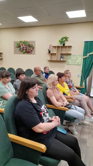 В Ровеньском районе прошли первые организационные  заседания УИК..